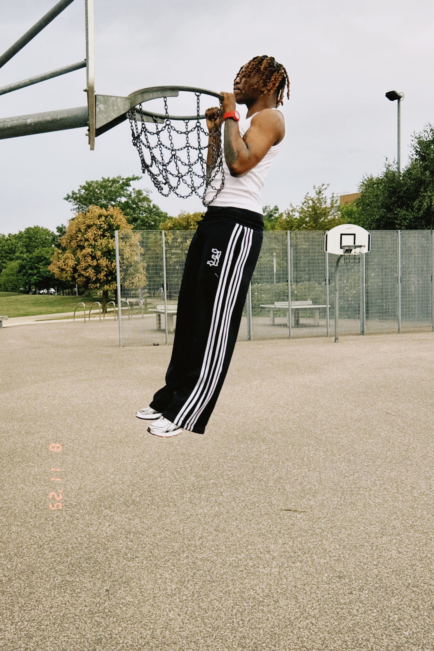 3hree joggers