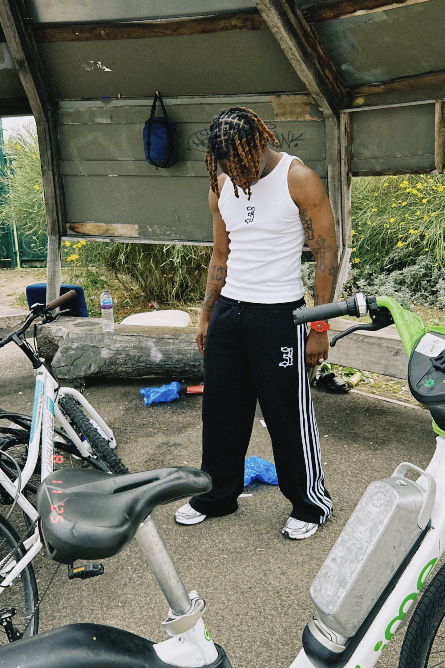 3hree joggers